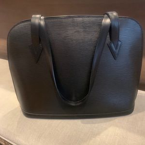 Louis Vuitton Lussac shoulder blk epi